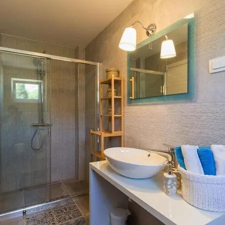 Oase - Three Bedroom With Balcony A4 1 *