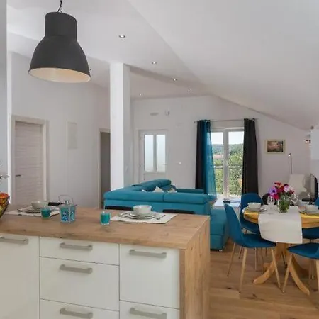 Apartmán Oase - Three Bedroom With Balcony A4 1 *