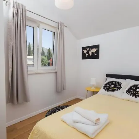 Oase - Three Bedroom With Balcony A4 1 *