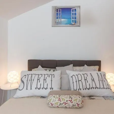Oase - Three Bedroom With Balcony A4 1 *