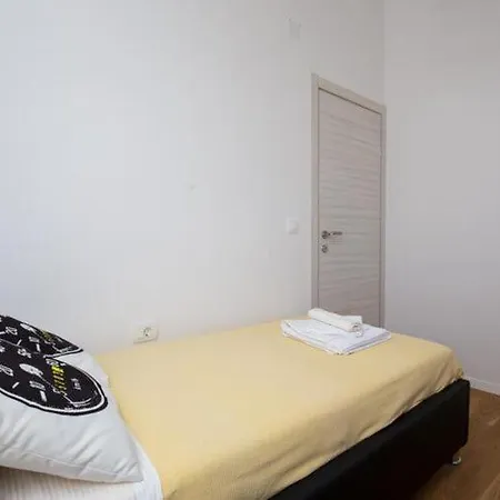 Oase - Three Bedroom With Balcony A4 1 Mlini